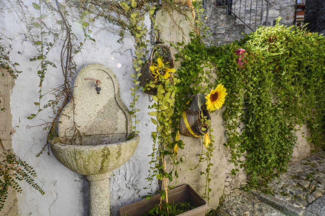 Apartamento Il Sogno Di Claudia Gera Lario Exterior foto