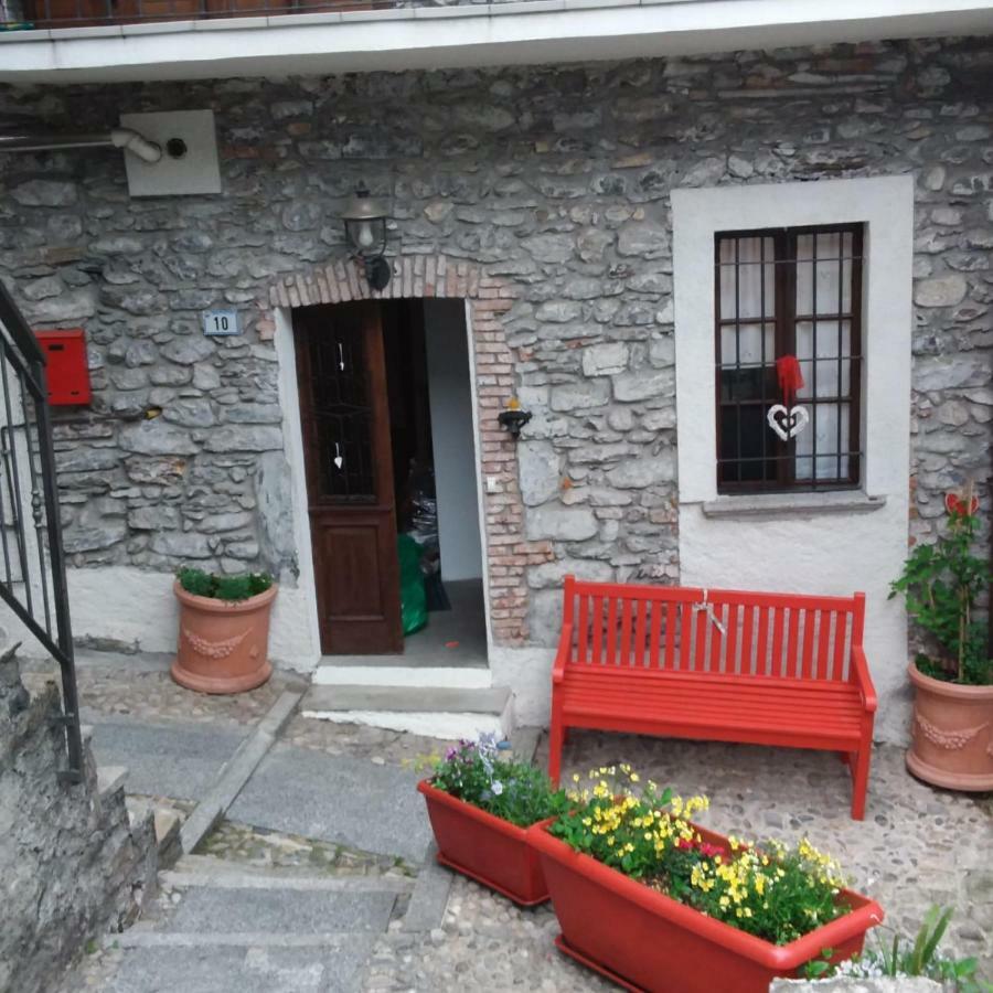Apartamento Il Sogno Di Claudia Gera Lario Exterior foto