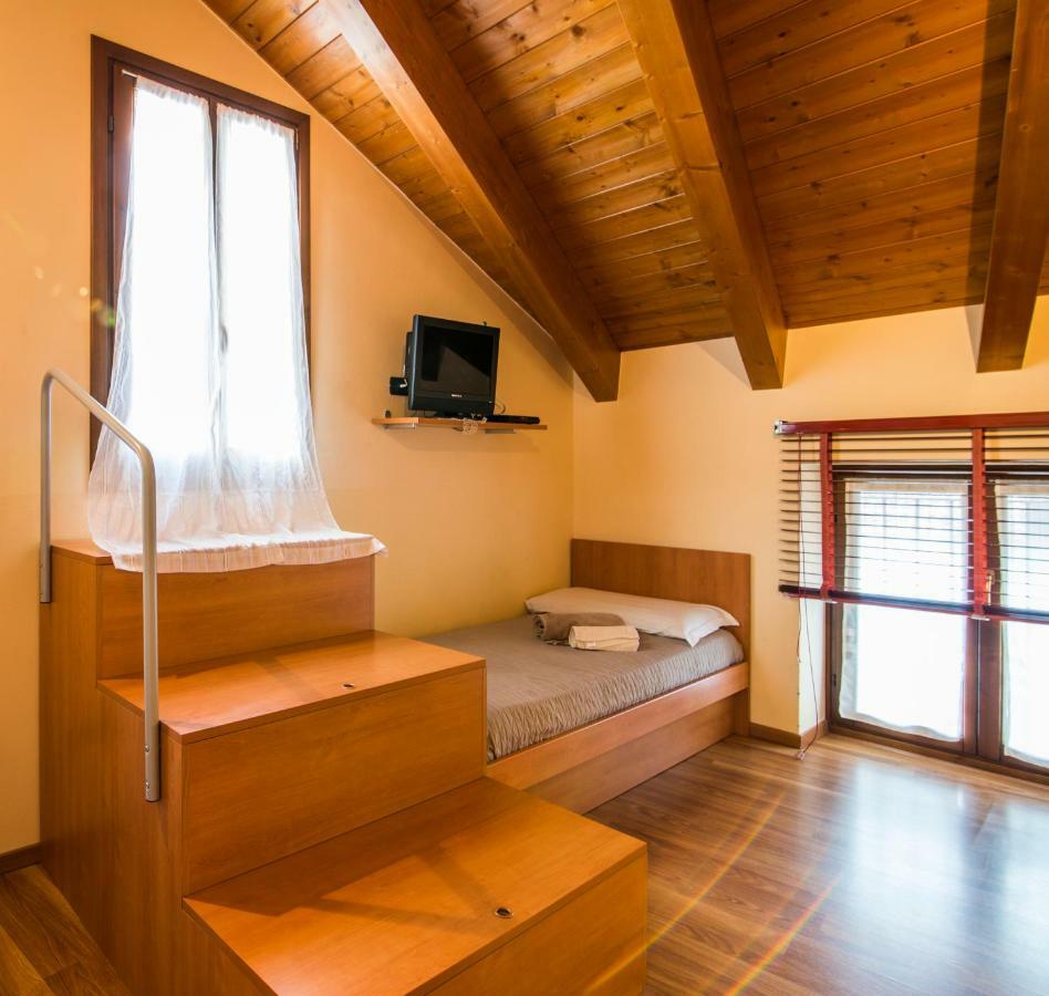 Apartamento Il Sogno Di Claudia Gera Lario Exterior foto