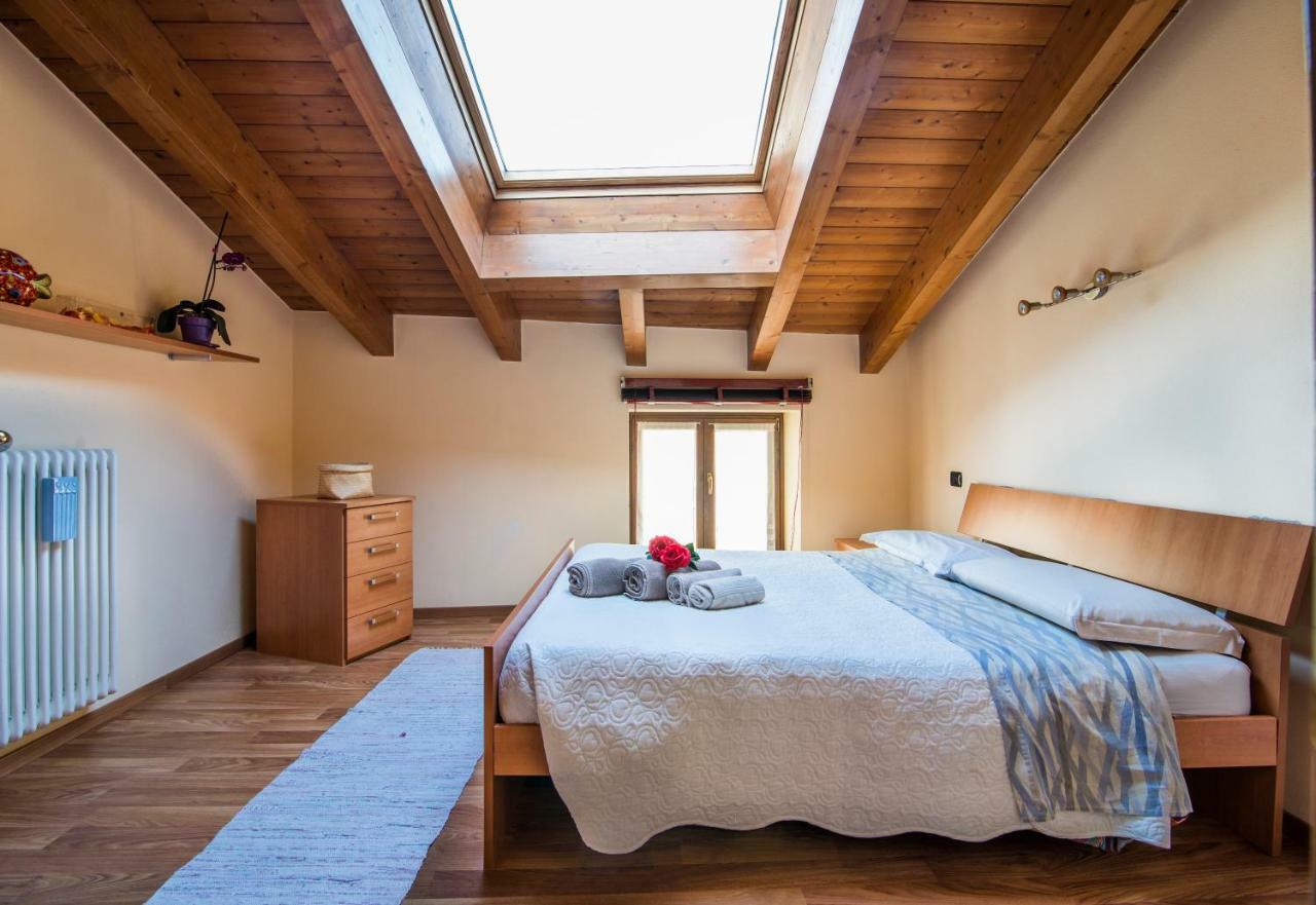 Apartamento Il Sogno Di Claudia Gera Lario Exterior foto